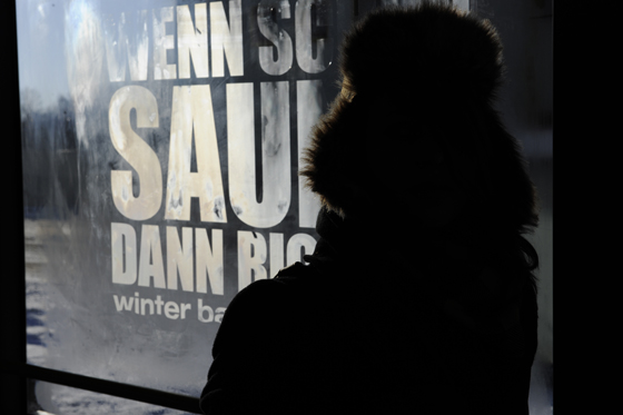 Sauna (Badeschiff), Dampfheadline., Leicht Beschlagen Sauna (Badeschiff), Dampfheadline., Leicht Beschlagen